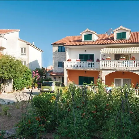 Beautiful In W/ Wifi And 2 Bedrooms Apartment