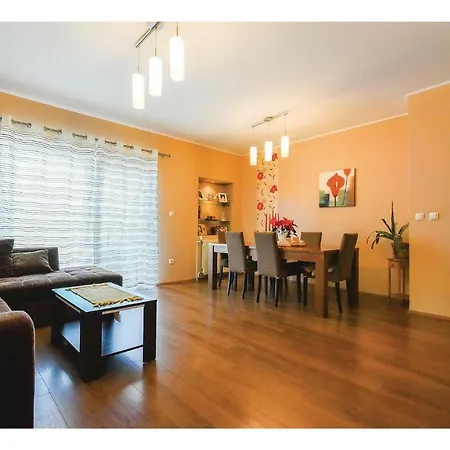 Beautiful In W/ Wifi And 2 Bedrooms Apartment *
