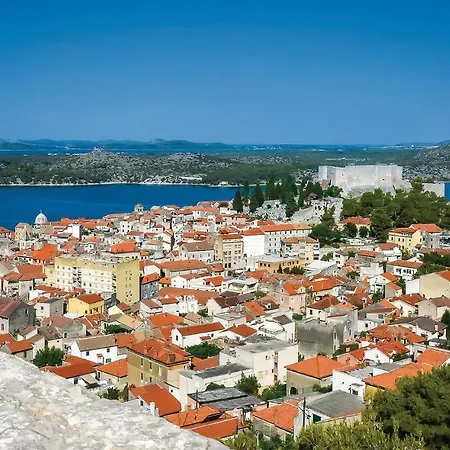 Beautiful In W/ Wifi And 2 Bedrooms Apartment